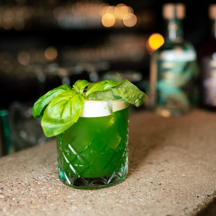 REBELS 0.0% GIN BASIL SMASH - Perfect Cocktail Set (alcohol-free)