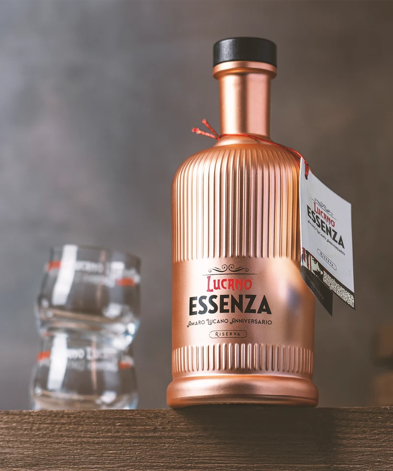 Amaro Lucano Anniversario Essenza inkl. 4 Gläser